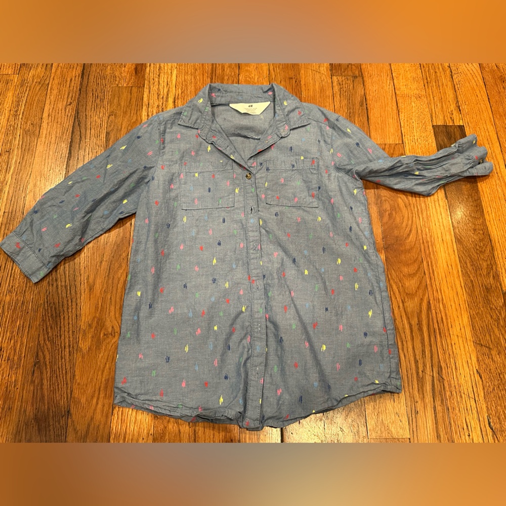 H&M Blue Shirt with Subtle Patterns